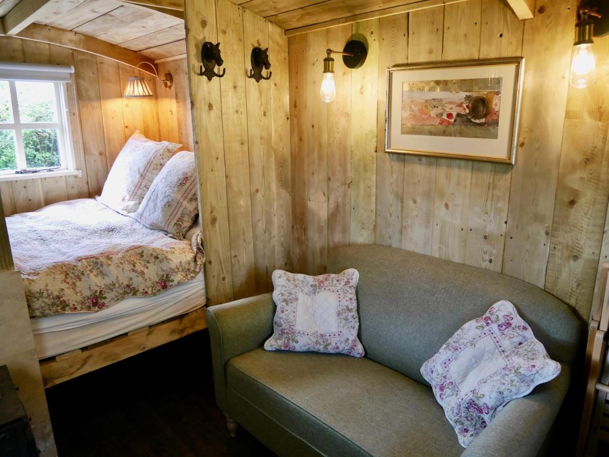 The Wayside Shepherd Hut Beaulieu Exterior foto
