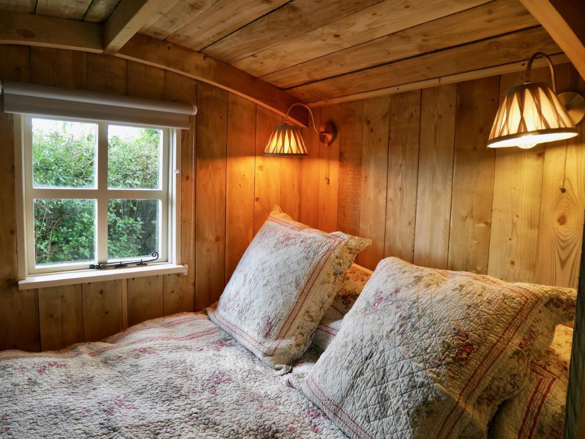 The Wayside Shepherd Hut Beaulieu Exterior foto