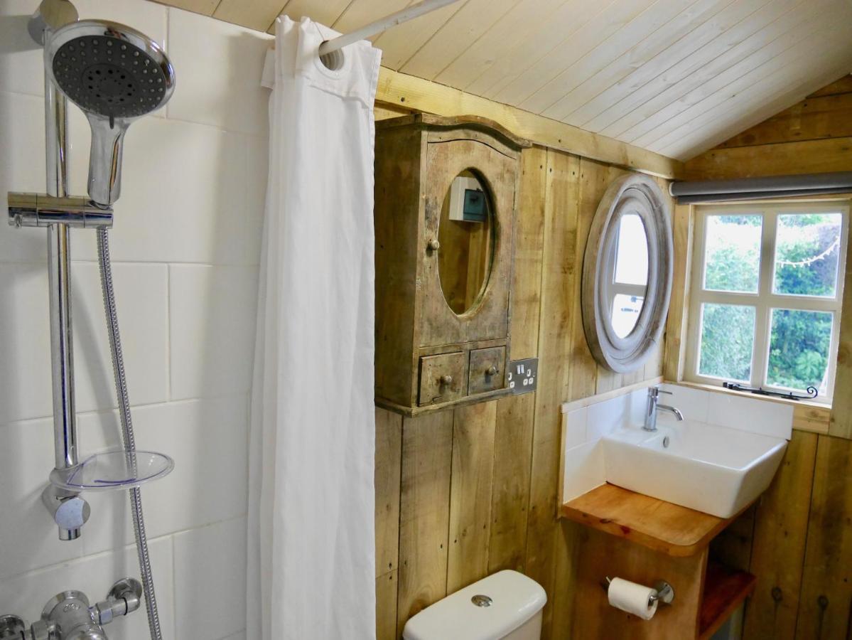 The Wayside Shepherd Hut Beaulieu Exterior foto